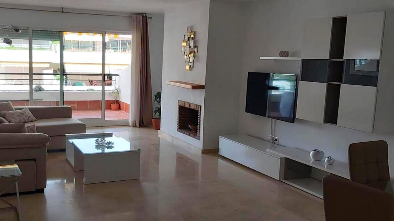 Apartamento En Marbella Junto A Campos De Golf Luaran gambar